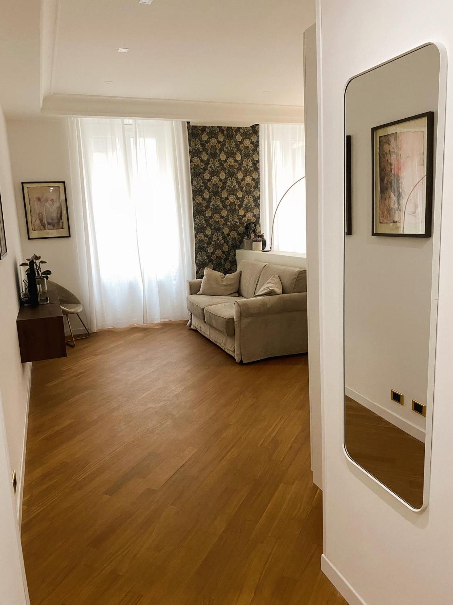 Apartment In Colosseum Rom